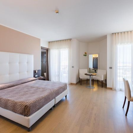Hotel Italy 비비오네 외부 사진