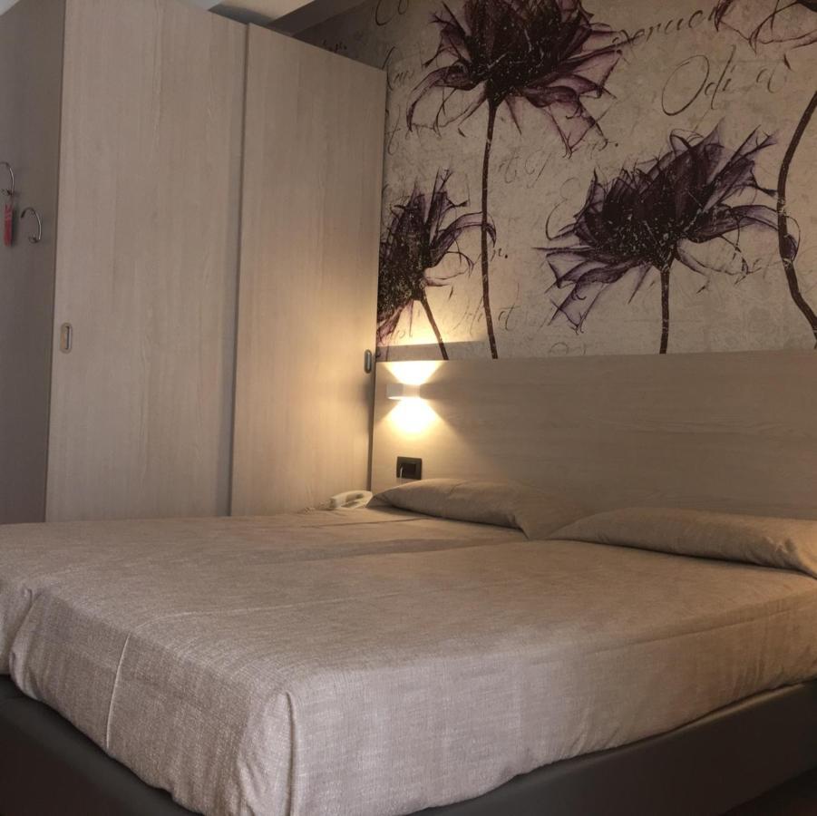 Hotel Italy 비비오네 외부 사진
