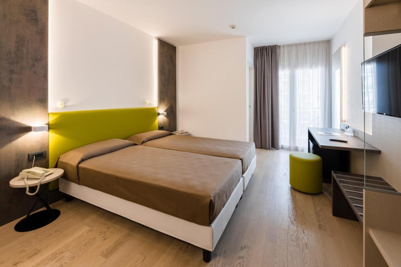 Hotel Italy 비비오네 외부 사진